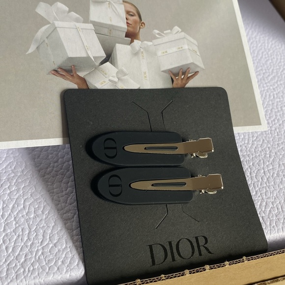 Dior VIP Matte Black and Silver Hair Clips - Picture 3 of 9